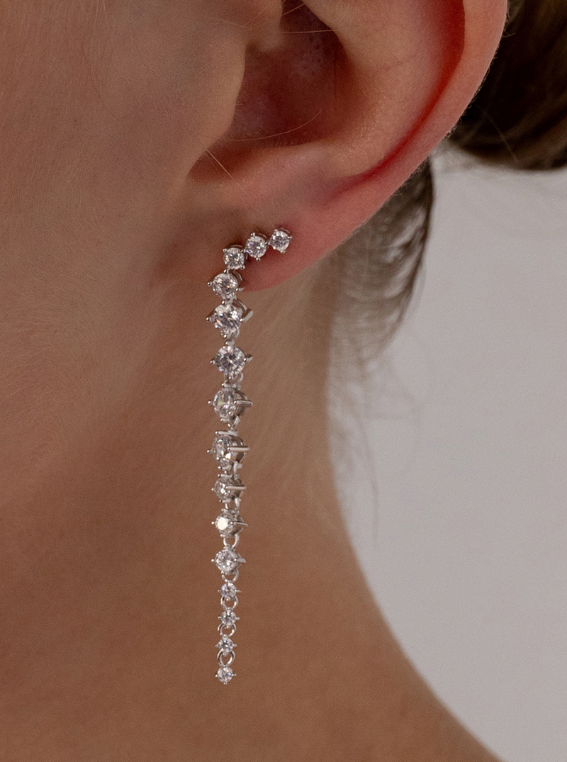 pendientes-largos-de-plata-brillantes-estilo-novia